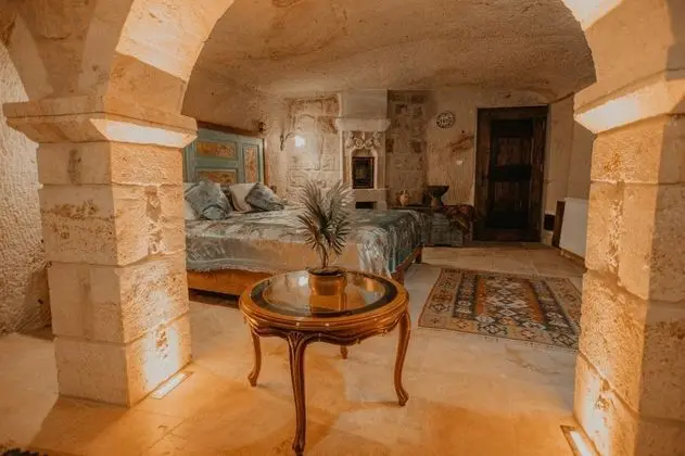 Üzümlü Oda, Jakuzili