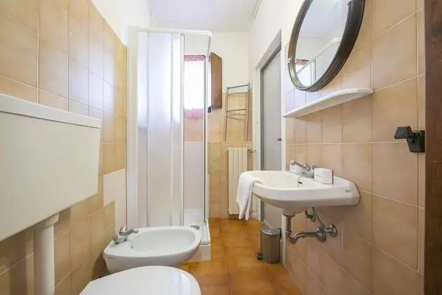 Standard Apart Daire, 1 Çift Kişilik Yatak ve Çekyat (Sergio Il Gufo - Flowers)