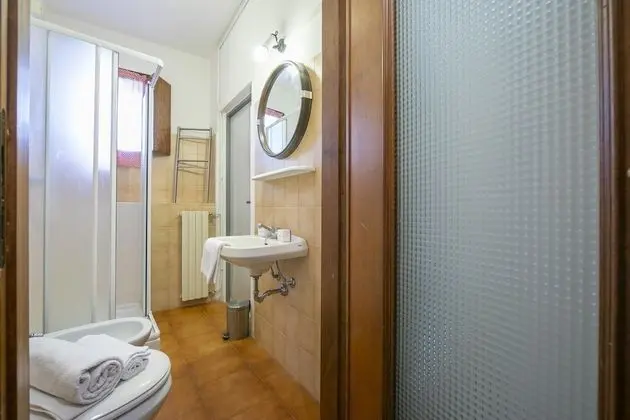 Standard Apart Daire, 1 Çift Kişilik Yatak ve Çekyat (Sergio Il Gufo - Flowers)