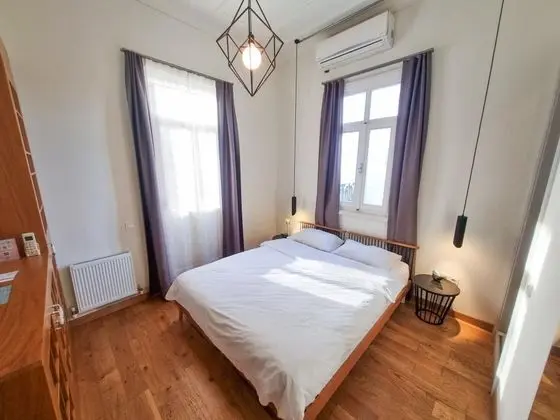 Deluxe Oda, Kara Manzaralı