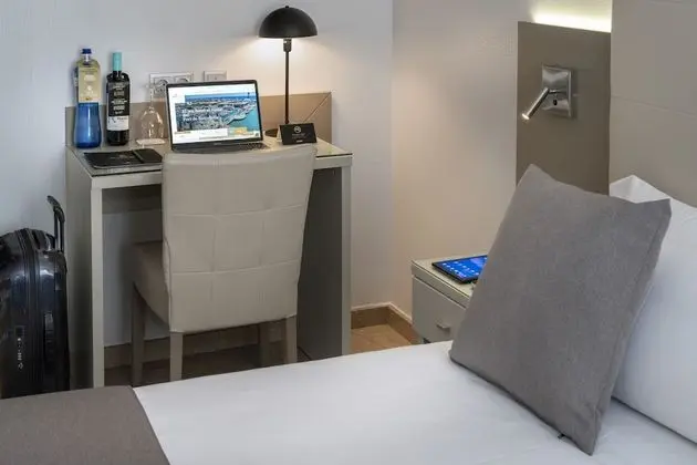 Comfort Tek Büyük veya İki Ayrı Yataklı Oda