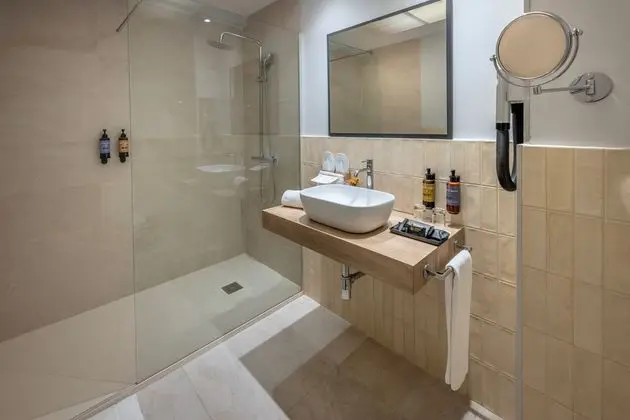 Deluxe Büyük Yataklı Tek Kişilik Oda, Balkon