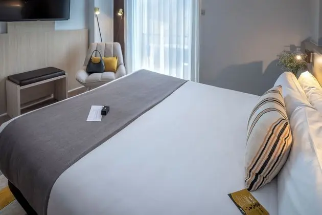 Deluxe Tek Büyük veya İki Ayrı Yataklı Oda