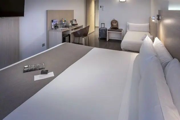 Deluxe Üç Kişilik Oda
