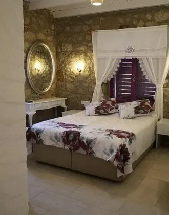 Standart Oda, Simge Yapı Manzaralı