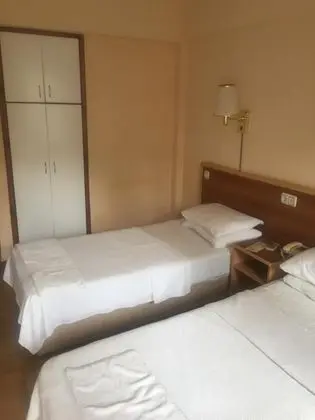 Standart Oda, Kara Manzaralı