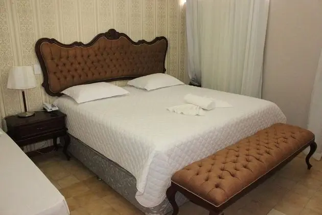 Üç Kişilik Oda