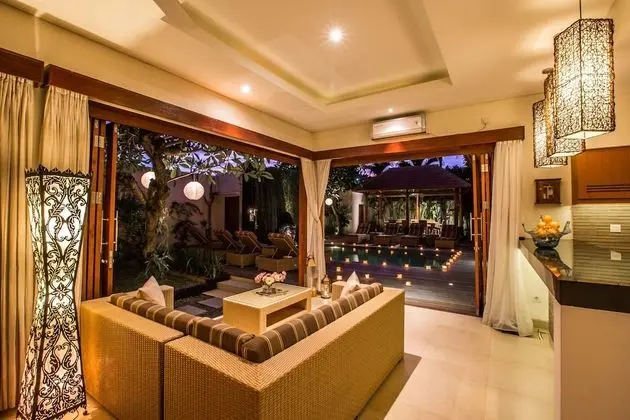 Villa, 4 Yatak Odası, Kişiye Özel Havuzlu