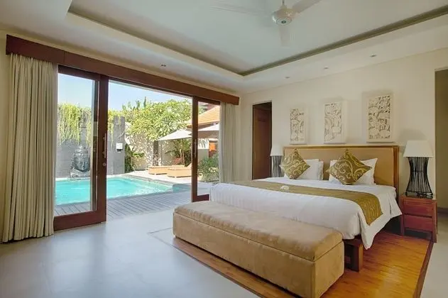 Villa, 4 Yatak Odası, Kişiye Özel Havuzlu