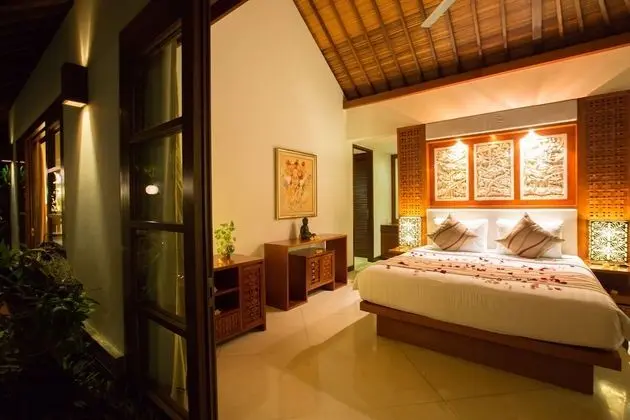 Villa, 4 Yatak Odası, Kişiye Özel Havuzlu