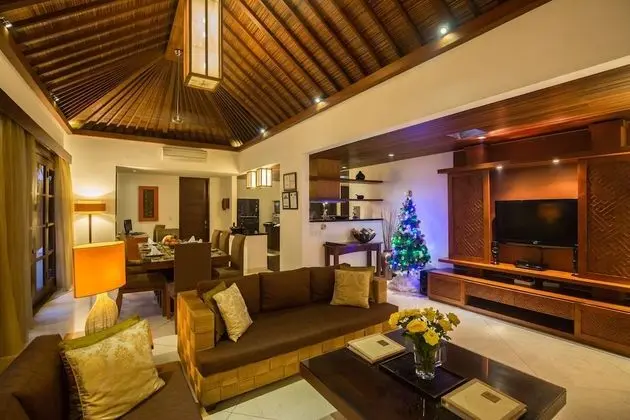 Villa, 4 Yatak Odası, Kişiye Özel Havuzlu