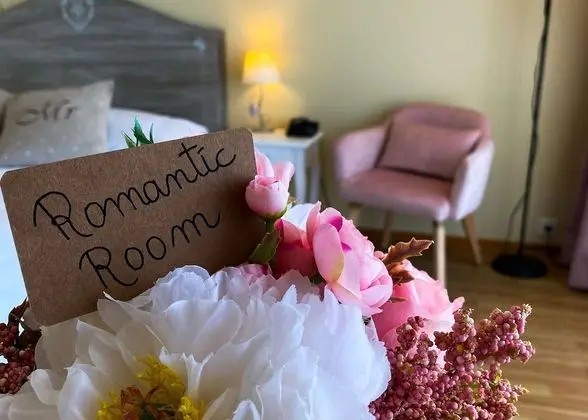 Romantic Tek Büyük Yataklı Oda, 1 Büyük (Queen) Boy Yatak, Dağ Manzaralı