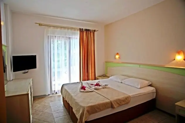Standard Oda, Bahçe Manzaralı