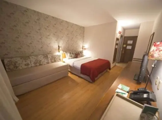 Deluxe Üç Kişilik Oda