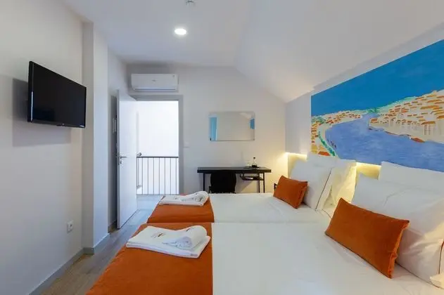 Tek Büyük veya İki Ayrı Yataklı Oda (Room 3)