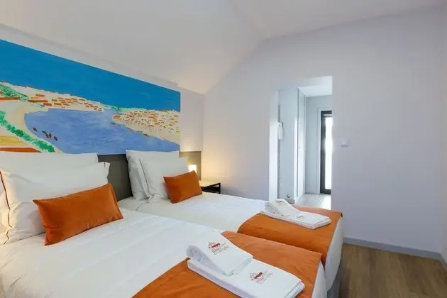 Tek Büyük veya İki Ayrı Yataklı Oda (Room 3)