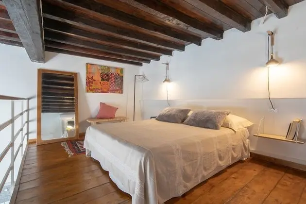 Romantic Çatı Katı (Loft)