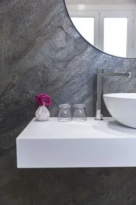 Büyük Yataklı Tek Kişilik Oda