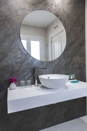 Büyük Yataklı Tek Kişilik Oda