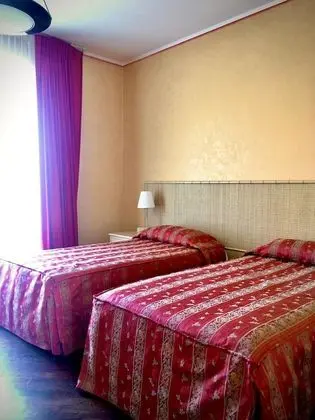 Economy Tek Büyük veya İki Ayrı Yataklı Oda