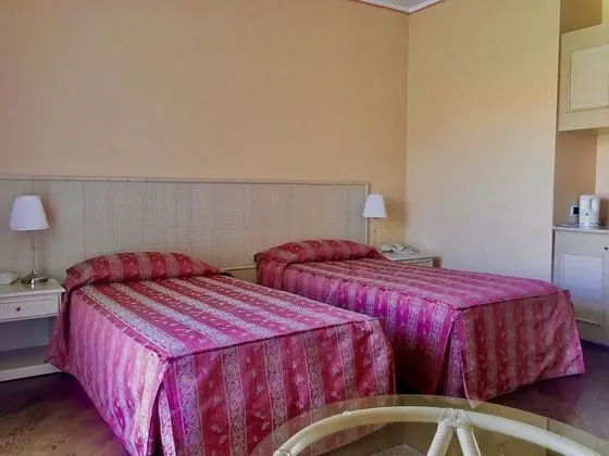 Standard Tek Büyük veya İki Ayrı Yataklı Oda