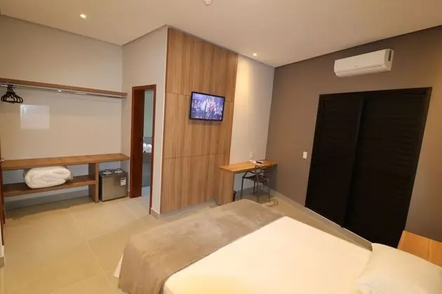 Deluxe Tek Büyük Yataklı Oda