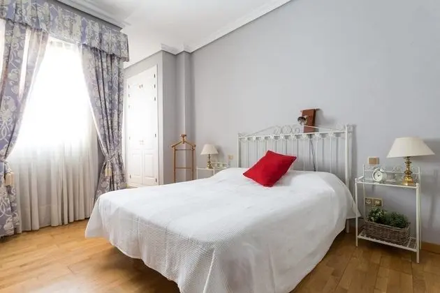 Deluxe Tek Büyük Yataklı Oda, Özel Banyo