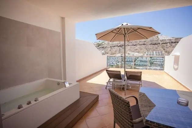 Junior Suite Superior High Floor Large Balcony (Single Use)