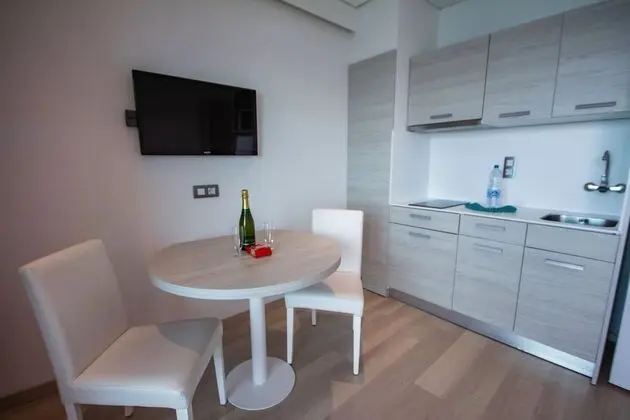 Superior Apart Daire, Deniz Manzaralı (2 adults and 2 children)
