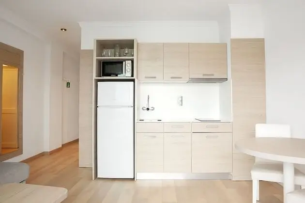 Superior Apart Daire, Deniz Manzaralı (2 adults and 2 children)