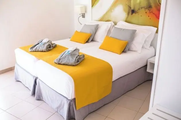 Superior Tek Büyük Yataklı Oda, Balkon, Kule (2 Adults and 1 Child, top floor)