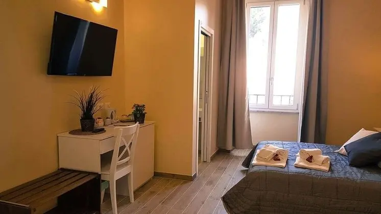 Superior Üç Kişilik Oda, Şehir Manzaralı (Gregorio XIII)