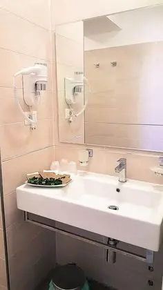 Superior Üç Kişilik Oda, Şehir Manzaralı (Gregorio XIII)