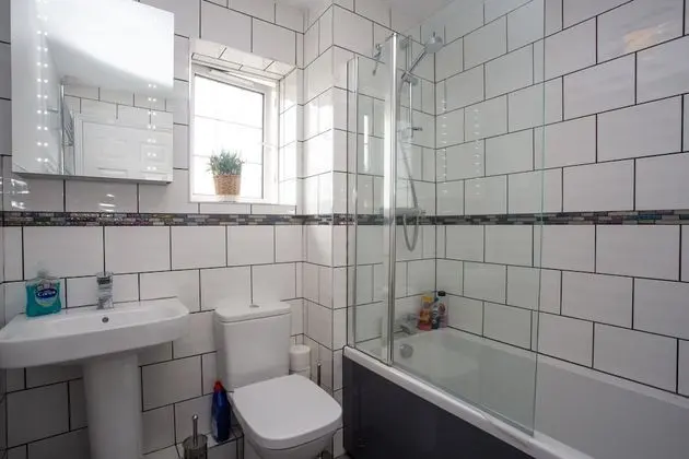 Comfort Tek Büyük veya İki Ayrı Yataklı Oda