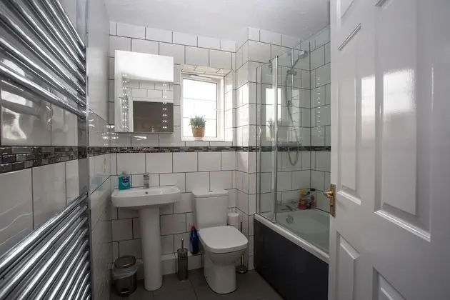 Comfort Tek Büyük Yataklı Oda