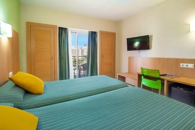 Tek Büyük Yataklı Oda, Balkon, Şehir Manzaralı (3 Adults)