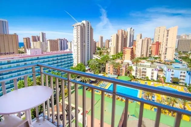 Tek Büyük Yataklı Oda, Balkon, Şehir Manzaralı (3 Adults)