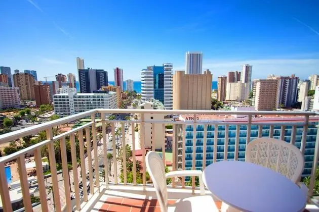 Tek Büyük Yataklı Oda, Balkon, Şehir Manzaralı (3 Adults)