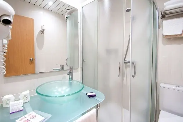 Tek Büyük Yataklı Oda, Balkon, Şehir Manzaralı (3 Adults)