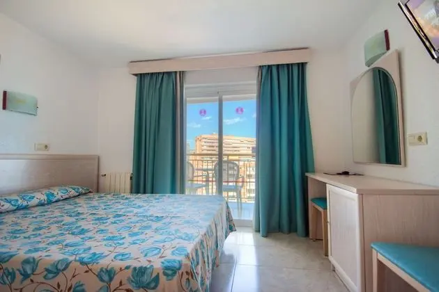 Family Oda, Teras, Şehir Manzaralı (2 Adults + 2 Children)