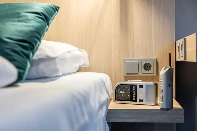 Standard Oda (French Bed)