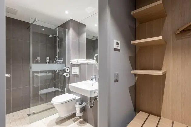 Standard Oda (French Bed)