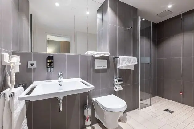 Standard Oda (French Bed)