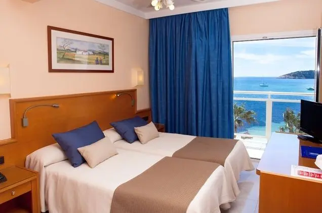 Tek Büyük Yataklı Oda, Balkon, Deniz Manzaralı