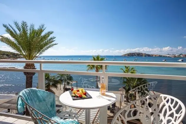 Tek Büyük Yataklı Oda, Balkon, Deniz Manzaralı