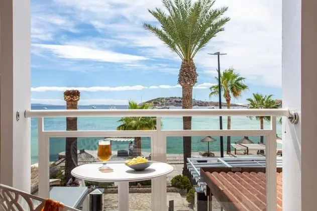 Tek Büyük Yataklı Oda, Balkon, Deniz Manzaralı