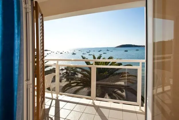 Tek Büyük Yataklı Oda, Balkon, Deniz Manzaralı