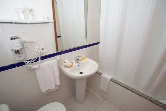 Tek Büyük Yataklı Oda, Balkon, Deniz Manzaralı