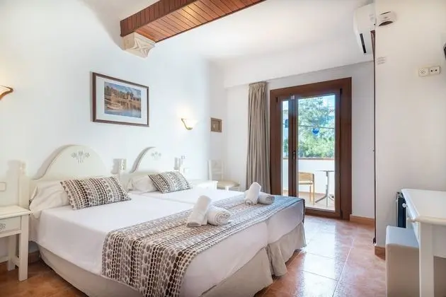 Tek Büyük veya İki Ayrı Yataklı Oda, Balkon