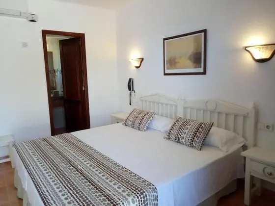 Tek Büyük veya İki Ayrı Yataklı Oda, Balkon
